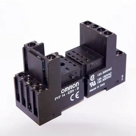 OMRON PYF14-ESN-B Relay Socket