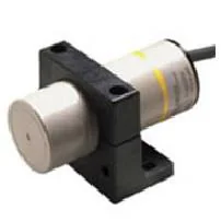 OMRON E2K-C25MF1 Capacitive Proximity Sensor